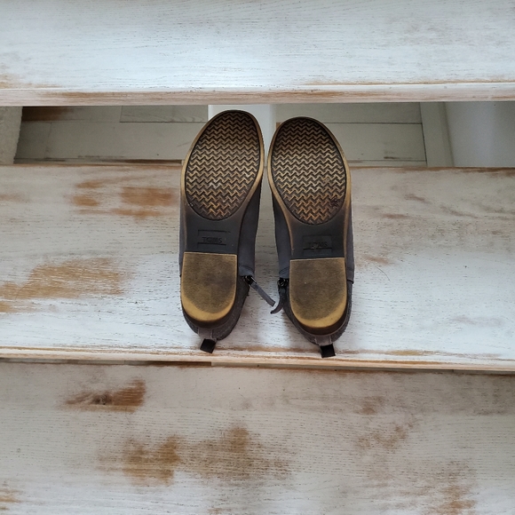 Toms booties - Picture 5 of 8